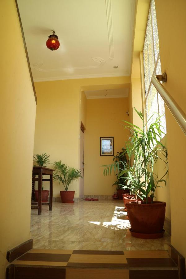 Tara Guest House Bénarès Extérieur photo